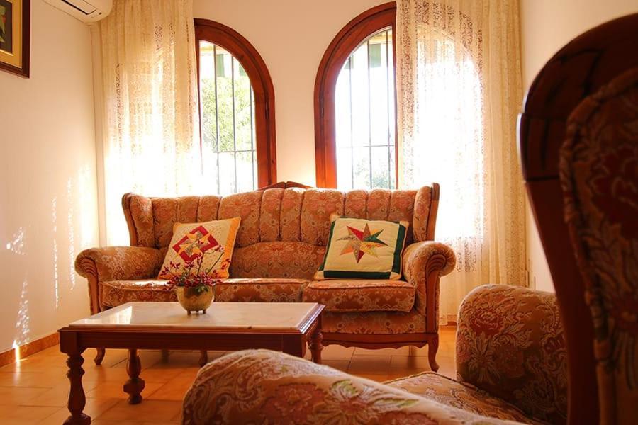 Casa Tapiolas Borrassá 外观 照片